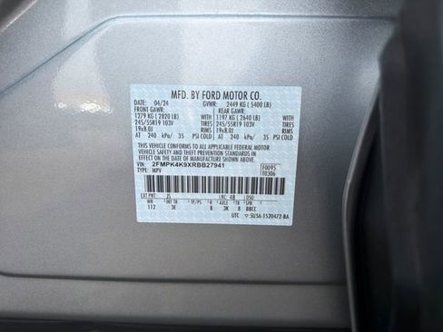 Used 2024 Ford Edge Titanium image 32