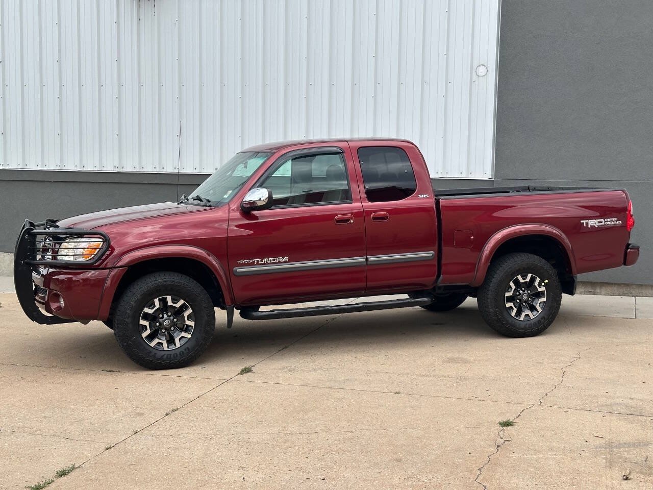 Used 2006 Toyota Tundra SR5 w/ TRD Off-Road Pkg AWD/4WD image 6