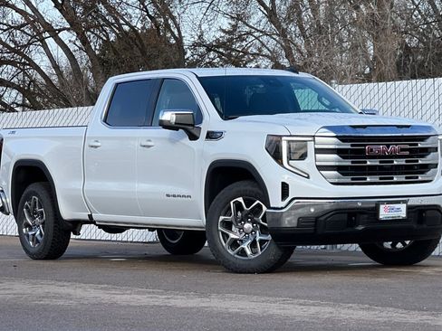 New 2026 GMC Sierra 1500 SLE image 2