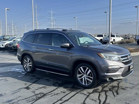 Used 2017 Honda Pilot Elite image 32