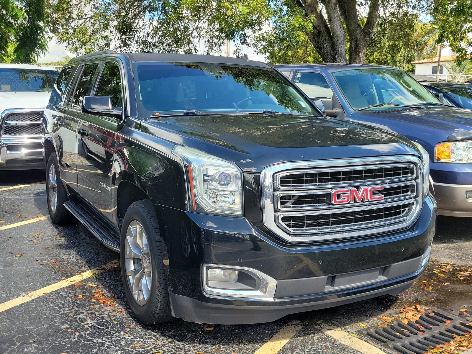 Used 2015 GMC Yukon SLT w/ Open Road Package RWD image 3