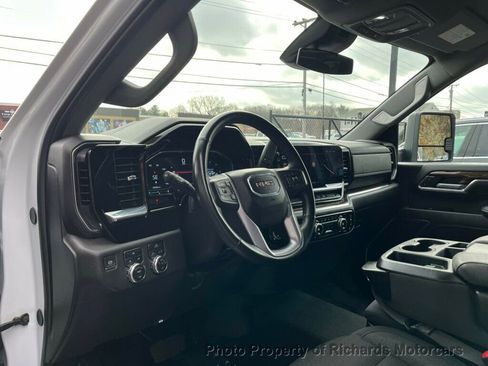 Used 2024 GMC Sierra 2500 SLE w/ SLE Value Package; image 14