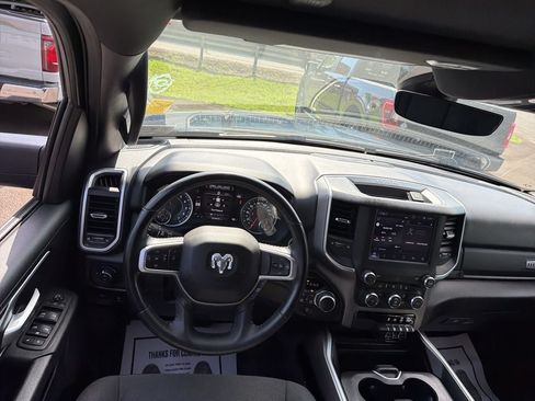 Used 2022 RAM 1500 Big Horn AWD/4WD image 14
