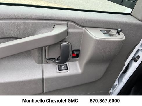 New 2026 Chevrolet Express 2500 Extended w/ Driver Convenience Package RWD image 10