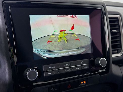 Used 2024 Nissan Frontier SV w/ Tow Package image 6