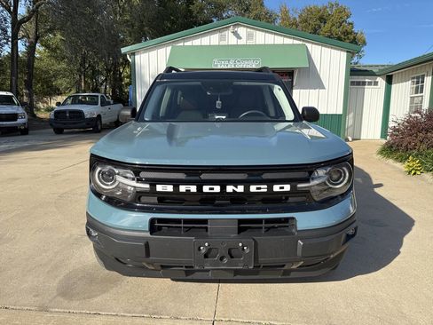Used 2021 Ford Bronco Sport Outer Banks w/ Outer Banks Package image 3