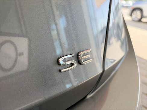 Certified 2023 Volkswagen Jetta SE FWD image 37