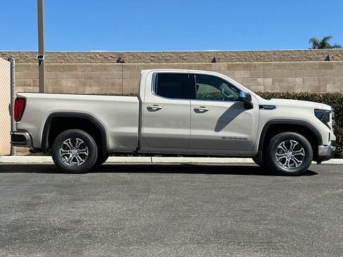 New 2026 GMC Sierra 1500 SLE w/ Preferred Package RWD image 3