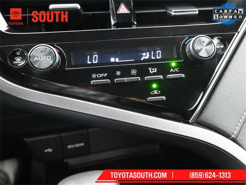Used 2023 Toyota Camry SE image 21