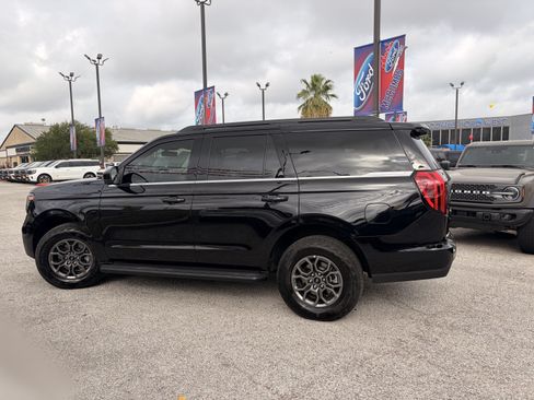 Certified 2025 Ford Expedition Active RWD image 4
