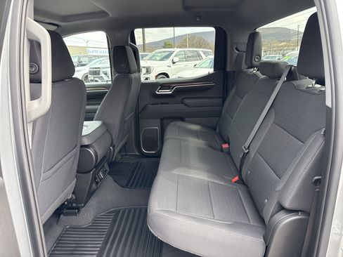 Used 2023 Chevrolet Silverado 1500 LT image 13