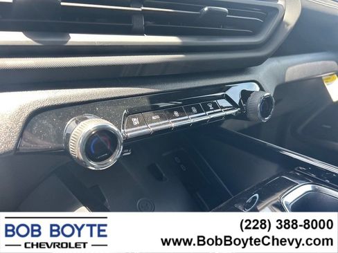 New 2025 Chevrolet Silverado EV LT image 12