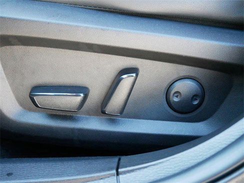 Used 2023 Mitsubishi Outlander SE image 17