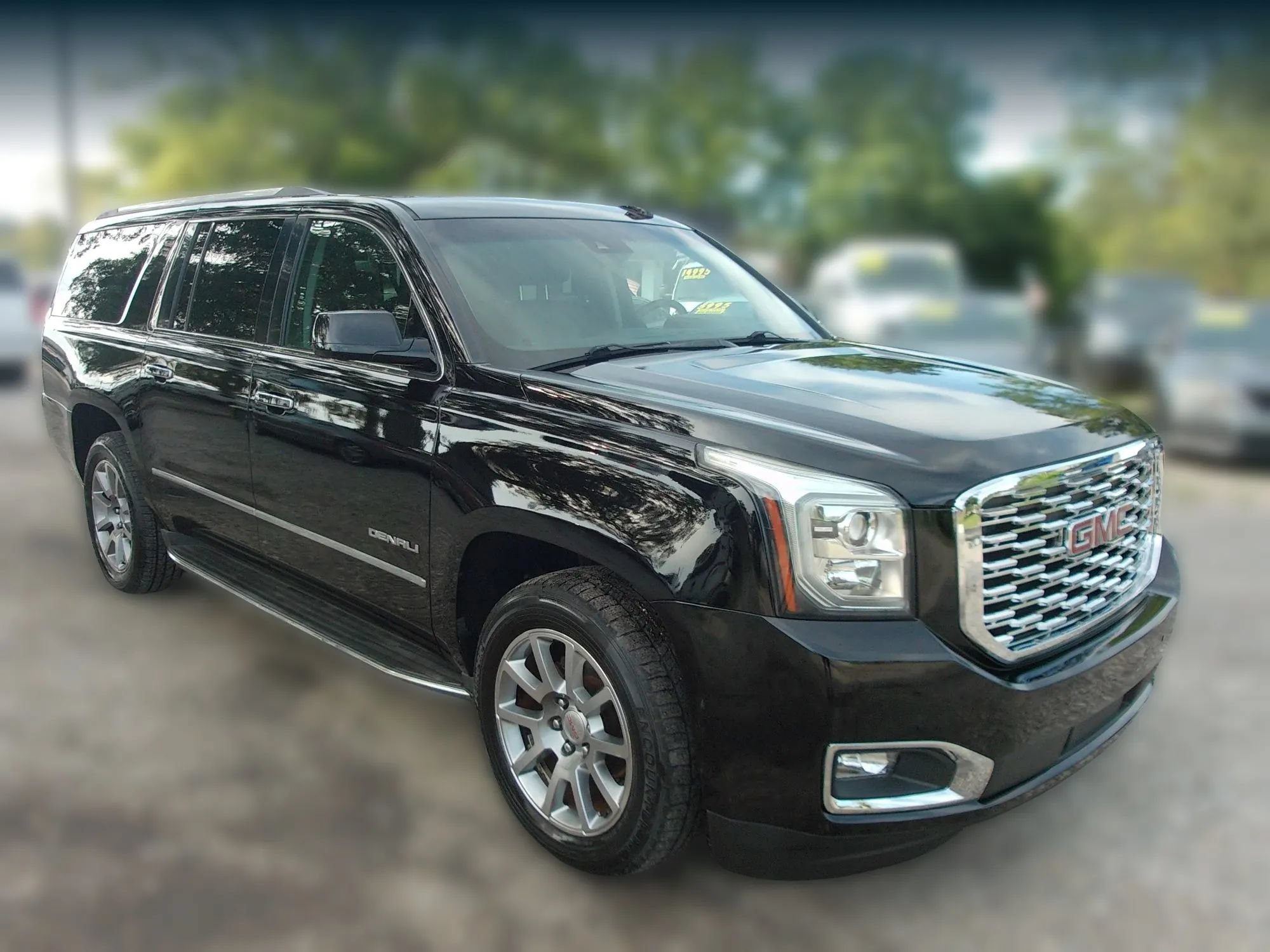 Used 2015 GMC Yukon XL Denali w/ Open Road Package RWD image 3