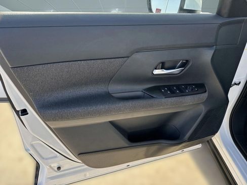 New 2025 Nissan Kicks SV w/ SV Premium Package image 11