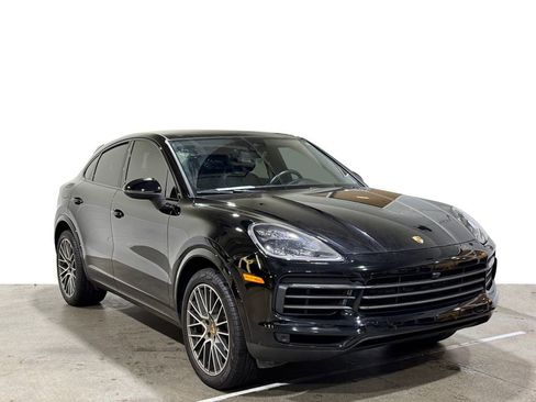Used 2022 Porsche Cayenne S image 3
