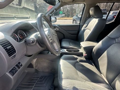 Used 2017 Nissan Frontier SL image 14