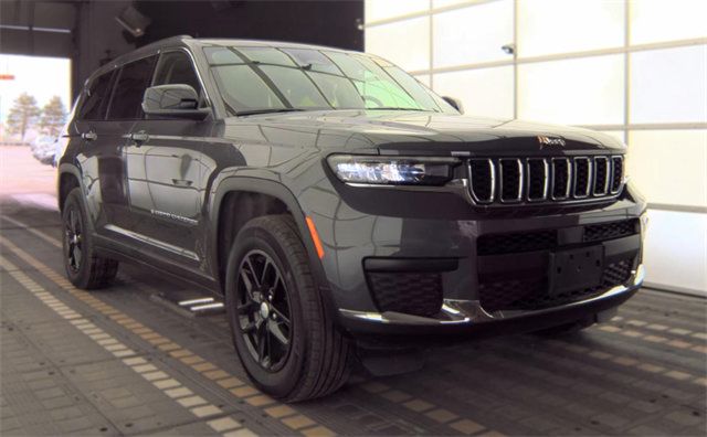 Used 2024 Jeep Grand Cherokee L Laredo w/ Luxury Tech Group I AWD/4WD image 4