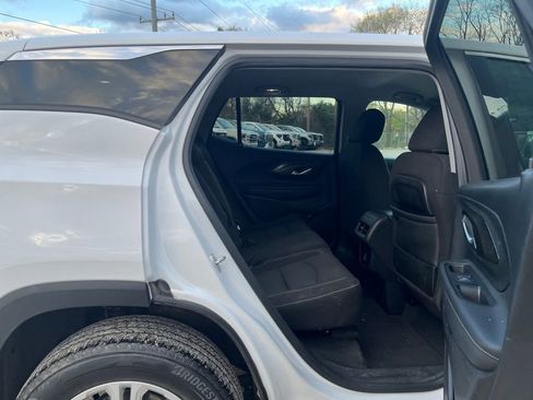 Used 2023 GMC Terrain SLE AWD/4WD image 32
