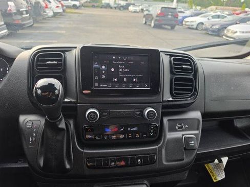 Used 2025 RAM ProMaster 2500 w/ U-Haul Equipment Group FWD image 18