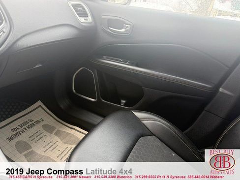 Used 2019 Jeep Compass Latitude w/ Cold Weather Group AWD/4WD image 32