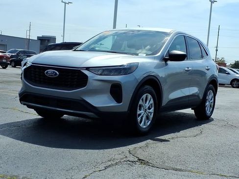 Used 2024 Ford Escape Active w/ Tech Pack #1 AWD/4WD image 3