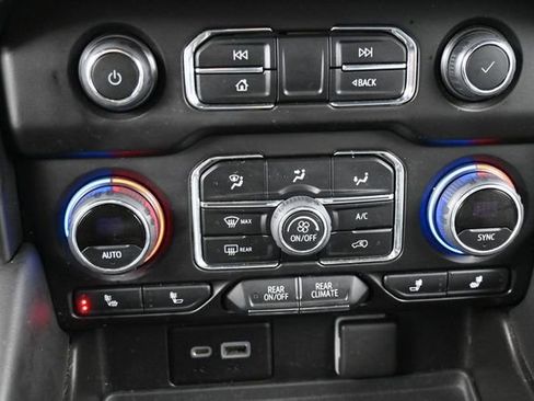 Used 2022 Chevrolet Tahoe LT AWD/4WD image 22