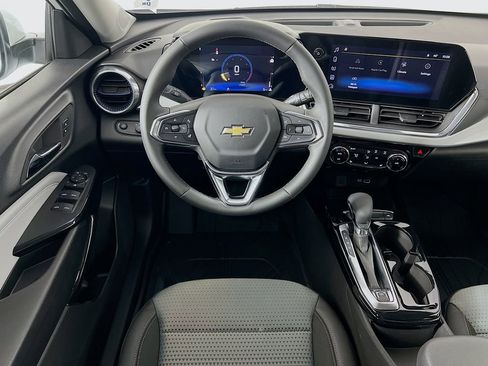 New 2026 Chevrolet Trax LT image 21