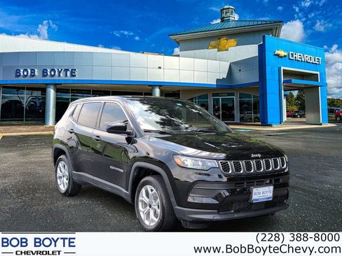 Used 2025 Jeep Compass Sport AWD/4WD image 1