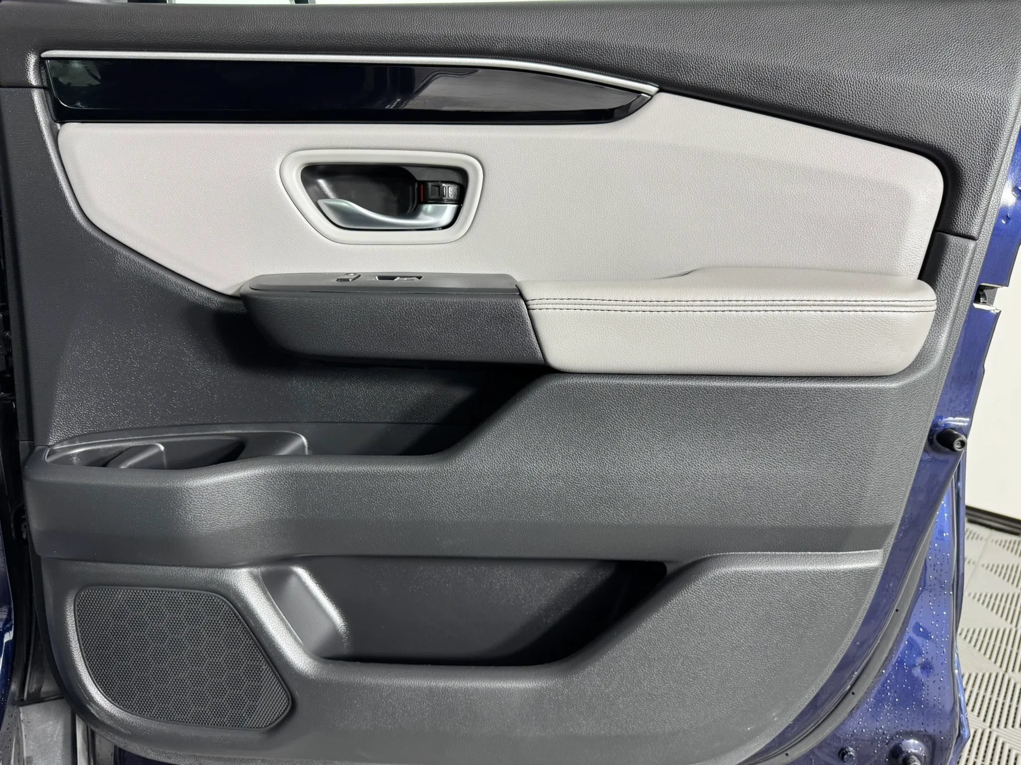 Used 2025 Honda Pilot EX-L image 45
