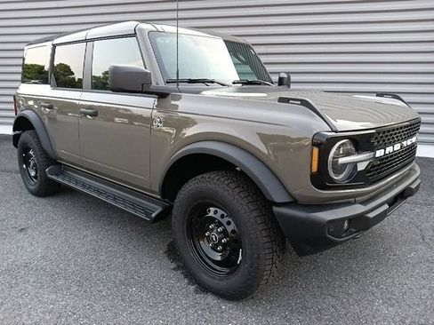 New 2026 Ford Bronco Outer Banks AWD/4WD image 1