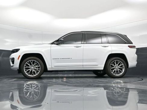 Used 2024 Jeep Grand Cherokee Summit image 59