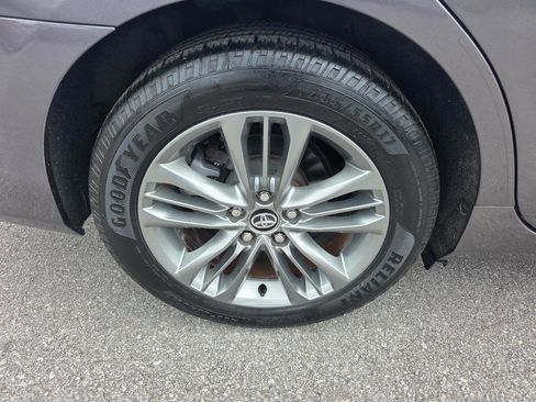 Used 2017 Toyota Camry SE image 21