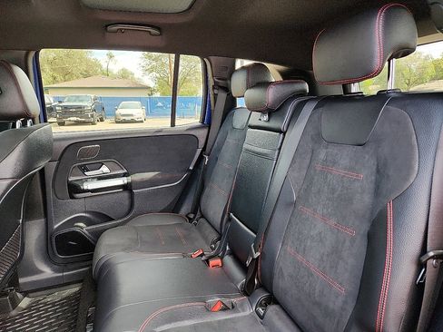 Used 2024 Mercedes-Benz GLB 250 w/ AMG Night Package image 5