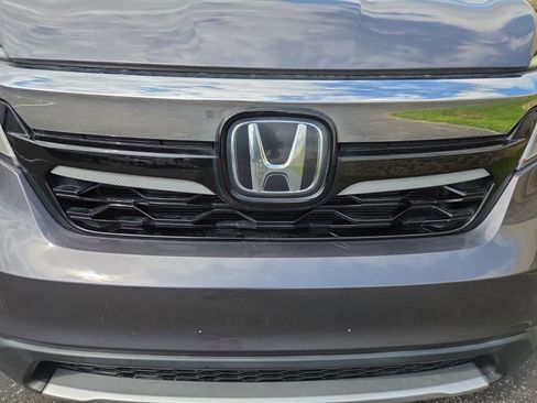 Used 2021 Honda Pilot Touring image 7