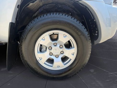 Used 2011 Toyota Tacoma 4x4 Double Cab w/ SR5 Pkg #2 w/JBL Audio image 28