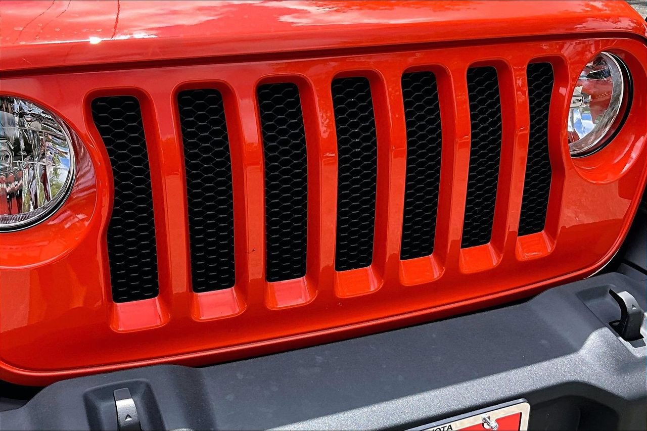 Used 2023 Jeep Wrangler Sport AWD/4WD image 29