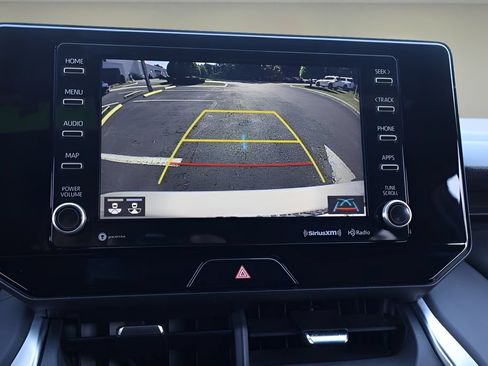 Certified 2022 Toyota Venza XLE AWD/4WD image 23