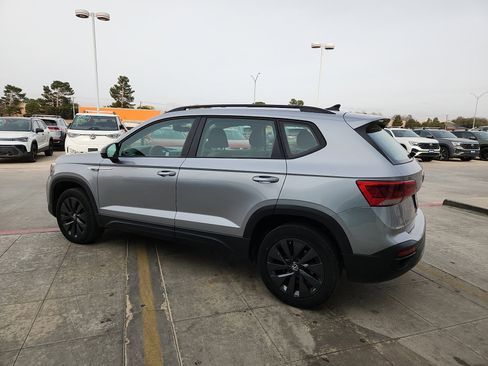 Certified 2024 Volkswagen Taos S image 4