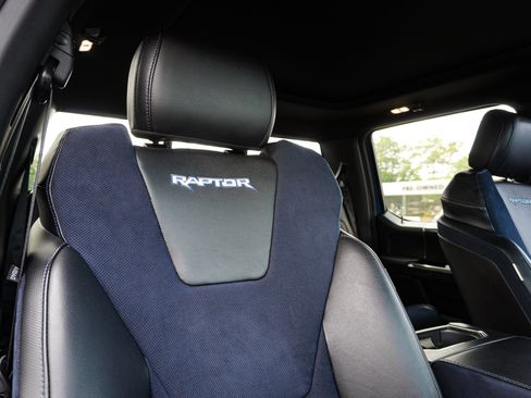 Used 2019 Ford F150 Raptor w/ Equipment Group 802A Luxury AWD/4WD image 33