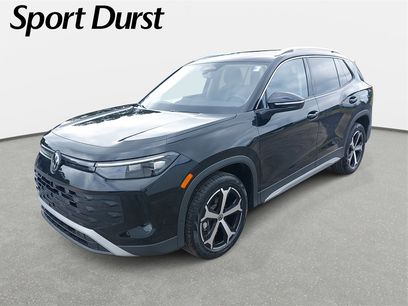 New 2025 Volkswagen Tiguan SE
