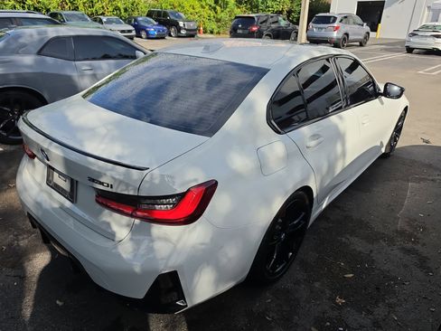 Used 2023 BMW 330i Sedan w/ M Sport Package image 5
