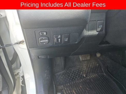 Used 2018 Toyota RAV4 Limited AWD/4WD image 11