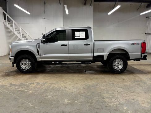 Used 2024 Ford F250 XL w/ XL Driver Assist Package AWD/4WD image 4