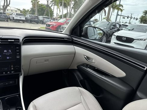Used 2022 Hyundai Tucson SEL w/ Convenience + Premium Package FWD image 15