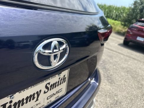 Used 2024 Toyota Highlander XSE FWD image 38