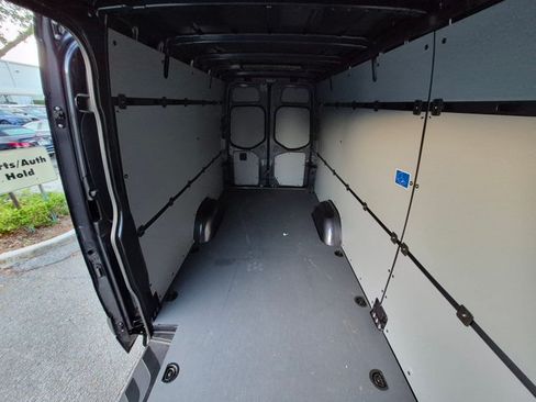 Used 2026 Mercedes-Benz Sprinter 2500 image 17