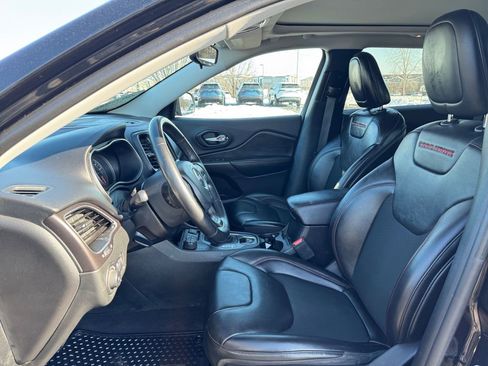 Used 2021 Jeep Cherokee Trailhawk w/ Sun, Sound & Nav Group image 17