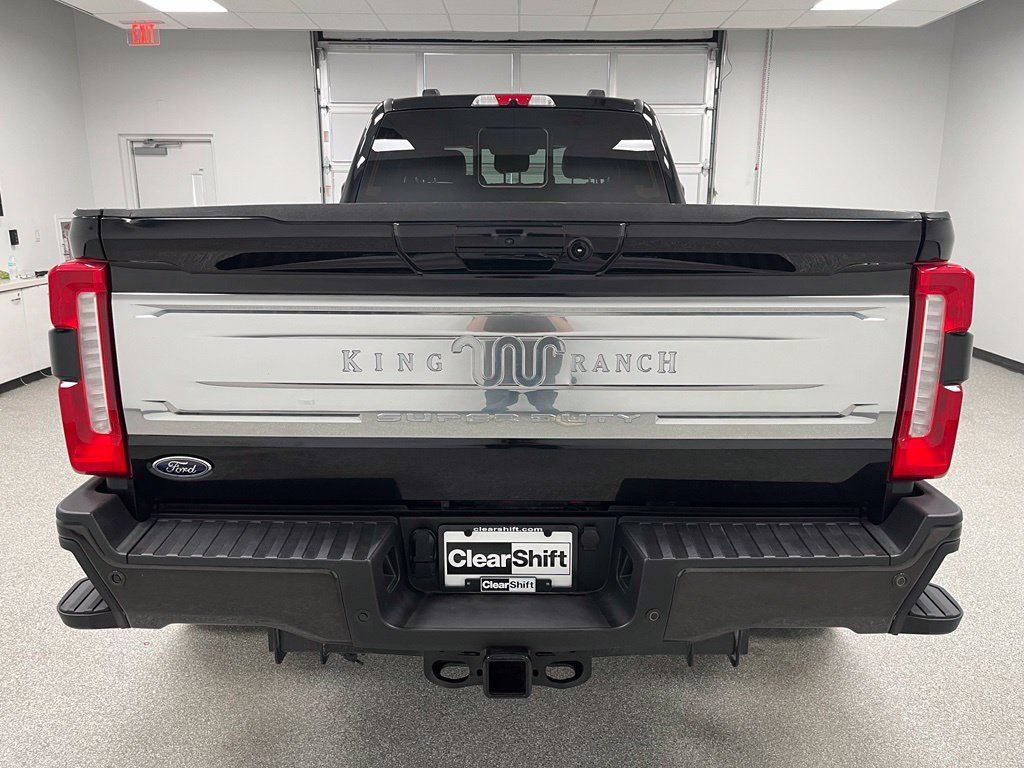 Used 2025 Ford F450 King Ranch AWD/4WD image 7