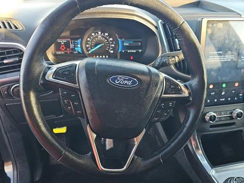 Used 2024 Ford Edge Titanium image 8